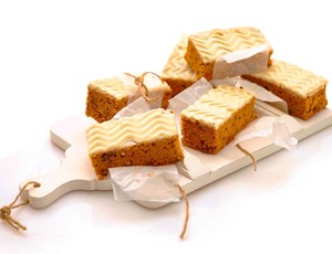 Carrot cake 4 stuks